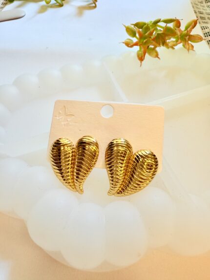 Gold Ribbed Heart Earrings